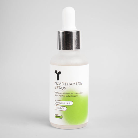 Bottle of Rawah's Niacinamide serum